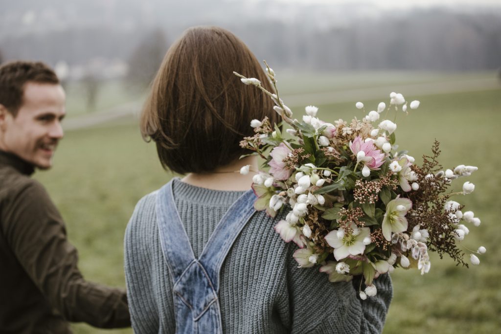 Bilder und Blumen zum Valentinstag? In der Kombination ein tolles Geschenk.