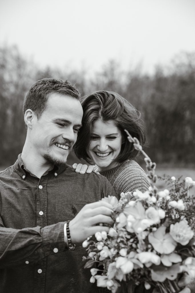 Fotos und Blumen zum Valentinstag? Bucht beides gemeinsam.