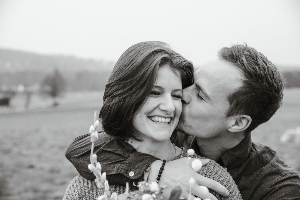 Bilder und Blumen zum Valentinstag? In der Kombination ein tolles Geschenk.
