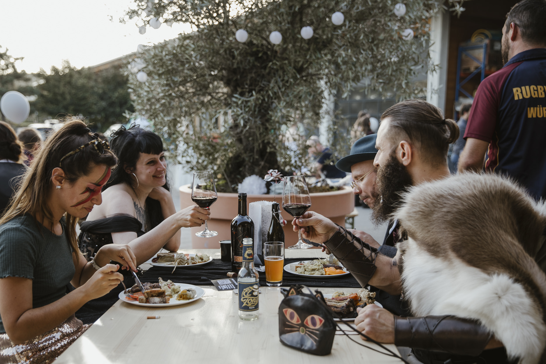 So geht eine Festival Hochzeit - alles ausser gewöhnlich