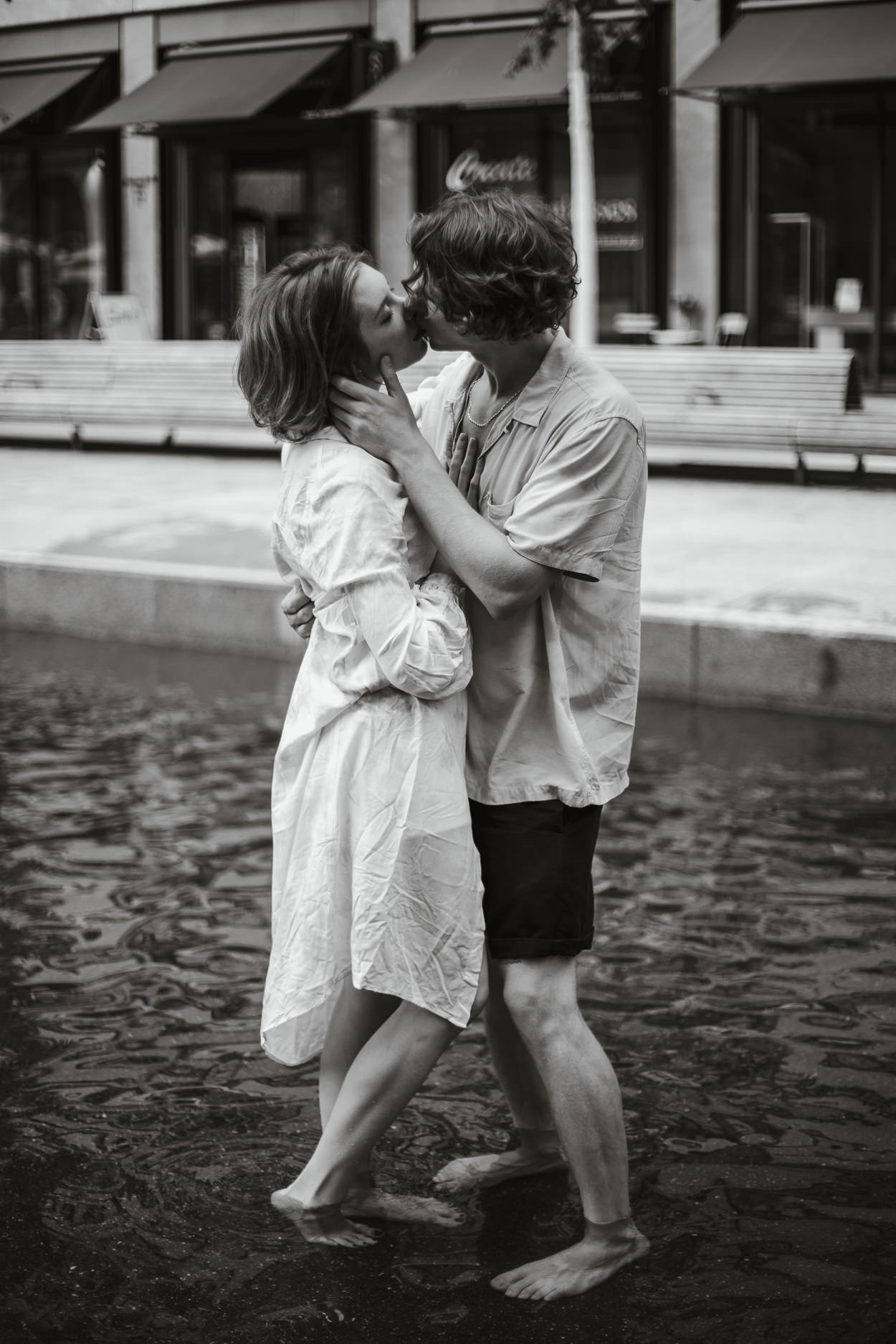 Stephanie Wittmer Fotografie - Zürich Love Story. Bei diesem urbanen Paarshooting ist love eindeutig in the air!